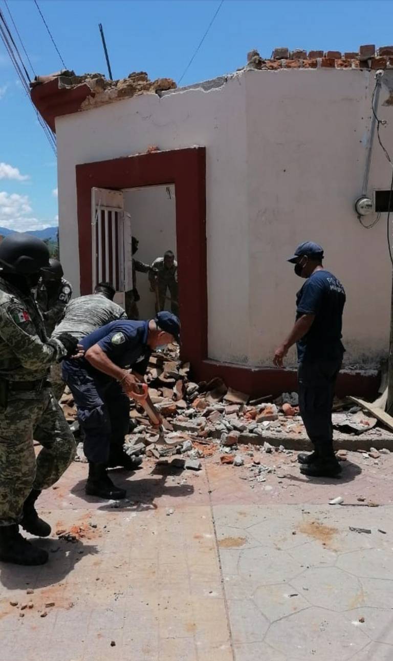 Cae techo de casa; dos personas resultaron con heridas - El Heraldo de  Chiapas | Noticias Locales, Policiacas, sobre México, Chiapas y el Mundo