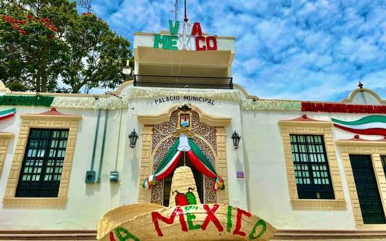 Berriozábal Chiapas Embellece Su Parque Con Los Colores Patrios El